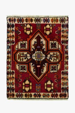 Full view of 2000s Shiraz rug from Iran / Persia, 66 × 50 cm in Red tones
