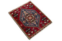 Close-up detail of 2000s Shiraz rug from Iran / Persia showing Wool weave