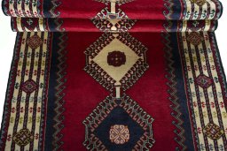 Full view of 2000s Shiraz rug from Iran / Persia, 305 × 103 cm in Red tones