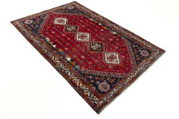 Close-up detail of 2000s Shiraz rug from Iran / Persia showing Wool weave