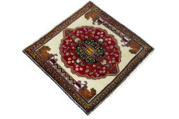 Close-up detail of 2000s Shiraz rug from Iran / Persia showing Wool weave
