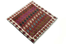 Close-up detail of 2000s Shiraz rug from Iran / Persia showing Wool weave