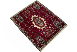 Close-up detail of 2000s Shiraz rug from Iran / Persia showing Wool weave