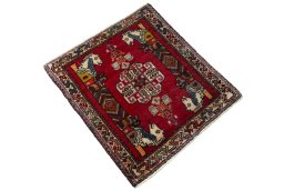 Close-up detail of 2000s Shiraz rug from Iran / Persia showing Wool weave