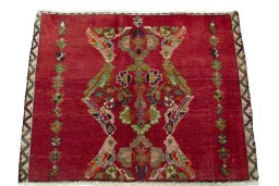 Surface texture of 2000s Shiraz rug with natural Wool and intricate pattern
