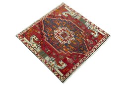 Close-up detail of 2000s Shiraz rug from Iran / Persia showing Wool weave