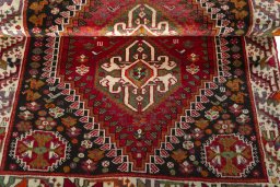 Full view of 2000s Shiraz rug from Iran / Persia, 150 × 104 cm in Red tones