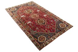 Close-up detail of 2000s Shiraz rug from Iran / Persia showing Wool weave