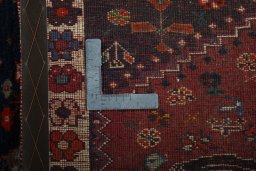 Close-up detail of 2000s Shiraz rug from Iran / Persia showing Wool weave