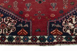 Central medallion detail of 2000s Shiraz rug from Iran / Persia
