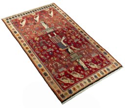 Close-up detail of 2000s Shiraz rug from Iran / Persia showing Wool weave