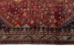 Close-up detail of 2000s Shiraz rug from Iran / Persia showing Wool weave
