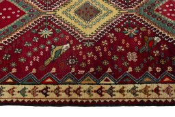 Close-up detail of 2000s Shiraz rug from Iran / Persia showing Wool weave