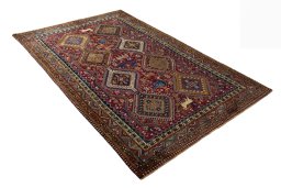 Close-up detail of 2000s Shiraz rug from Iran / Persia showing Wool weave