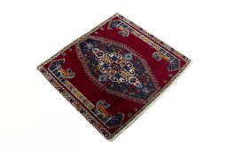 Close-up detail of 2000s Shiraz rug from Iran / Persia showing Wool weave