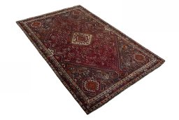 Close-up detail of 2000s Shiraz rug from Iran / Persia showing Wool weave