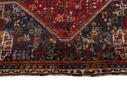 Close-up detail of 2000s Shiraz rug from Iran / Persia showing Wool weave