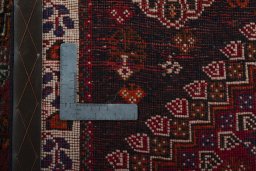 Close-up detail of 2000s Shiraz rug from Iran / Persia showing Wool weave