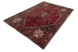 Corner detail of 1970s Shiraz rug showing border pattern and Wool pile