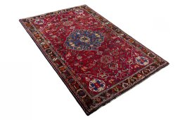 Close-up detail of 2000s Shiraz rug from Iran / Persia showing Wool weave