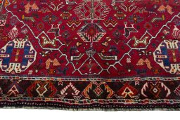 Close-up detail of 2000s Shiraz rug from Iran / Persia showing Wool weave
