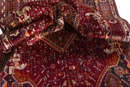 Close-up detail of 2000s Shiraz rug from Iran / Persia showing Wool weave