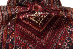 Close-up detail of 2000s Shiraz rug from Iran / Persia showing Wool weave