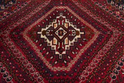 Central medallion detail of 2000s Shiraz rug from Iran / Persia