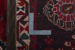 Close-up detail of 2000s Shiraz rug from Iran / Persia showing Wool weave