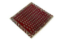 Close-up detail of 2000s Shiraz rug from Iran / Persia showing Wool weave