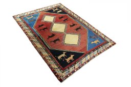 Close-up detail of 2000s Shiraz rug from Iran / Persia showing Wool weave
