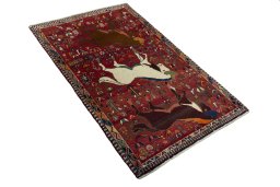 Close-up detail of 2000s Shiraz rug from Iran / Persia showing Wool weave