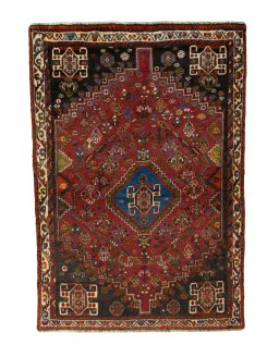 Full view of 2000s Shiraz rug from Iran / Persia, 156 × 108 cm in Red tones