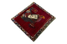 Close-up detail of 2000s Shiraz rug from Iran / Persia showing Wool weave