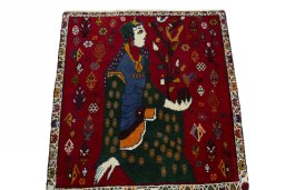 Surface texture of 2000s Shiraz rug with natural Wool and intricate pattern