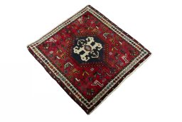 Close-up detail of 2000s Shiraz rug from Iran / Persia showing Wool weave