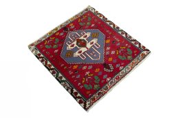 Close-up detail of 2000s Shiraz rug from Iran / Persia showing Wool weave