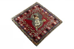 Close-up detail of 2000s Shiraz rug from Iran / Persia showing Wool weave