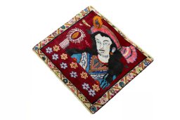 Corner detail of 2000s Shiraz rug showing border pattern and Wool pile