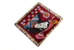 Close-up detail of 2000s Shiraz rug from Iran / Persia showing Wool weave