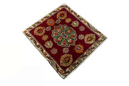 Close-up detail of 2000s Shiraz rug from Iran / Persia showing Wool weave