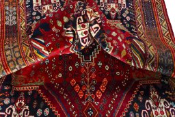 Close-up detail of 2000s Shiraz rug from Iran / Persia showing Wool weave