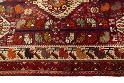 Close-up detail of 2000s Shiraz rug from Iran / Persia showing Wool weave