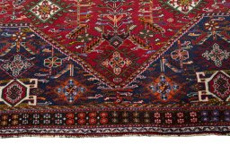 Close-up detail of 2000s Shiraz rug from Iran / Persia showing Wool weave