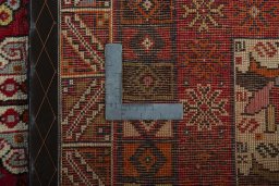 Close-up detail of 2000s Shiraz rug from Iran / Persia showing Wool weave