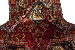 Close-up detail of New Shiraz rug from Iran / Persia showing Wool weave