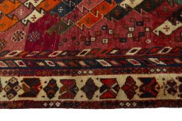 Close-up detail of 2000s Shiraz rug from Iran / Persia showing Wool weave