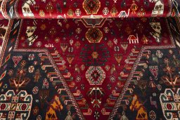 Close-up detail of 2000s Shiraz rug from Iran / Persia showing Wool weave