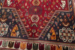 Close-up detail of 2000s Shiraz rug from Iran / Persia showing Wool weave