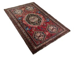 Close-up detail of 2000s Shiraz rug from Iran / Persia showing Wool weave